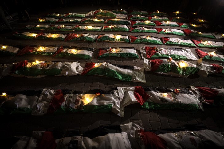 Gaza: familias entierran a 100 muertos sacados de los escombros