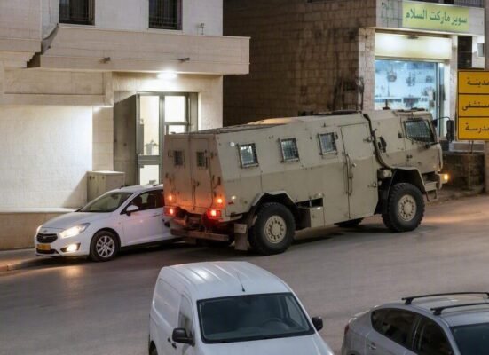 İsrail güçleri Anata ve Shu’fat’a baskın düzenledi, onlarca gözaltı