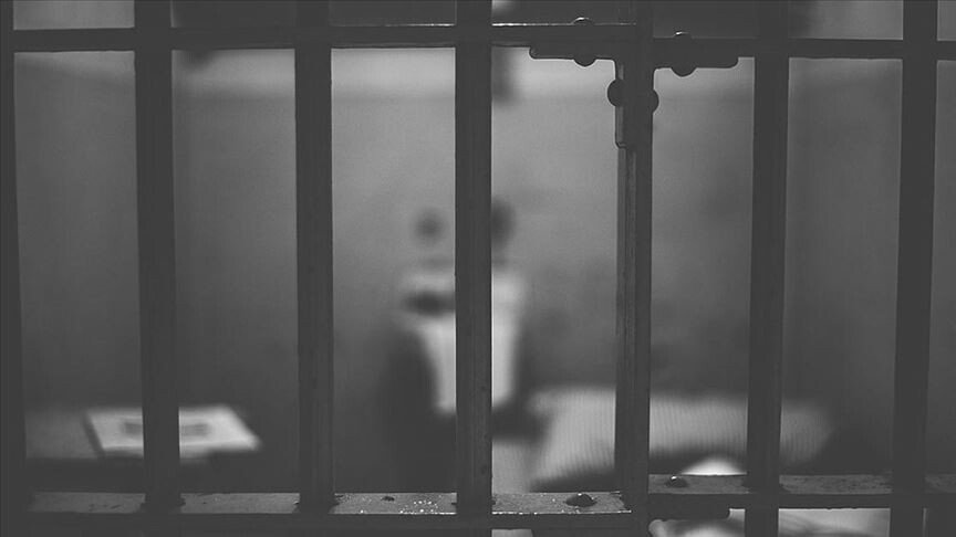 Syria detains seven police staff after a death in custody