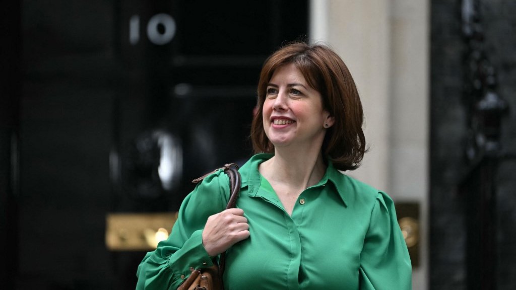 UK education secretary faces hypocrisy claims over school flag policy